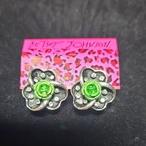 NWOT Betsey Johnson Black and Green Flower Earrings
